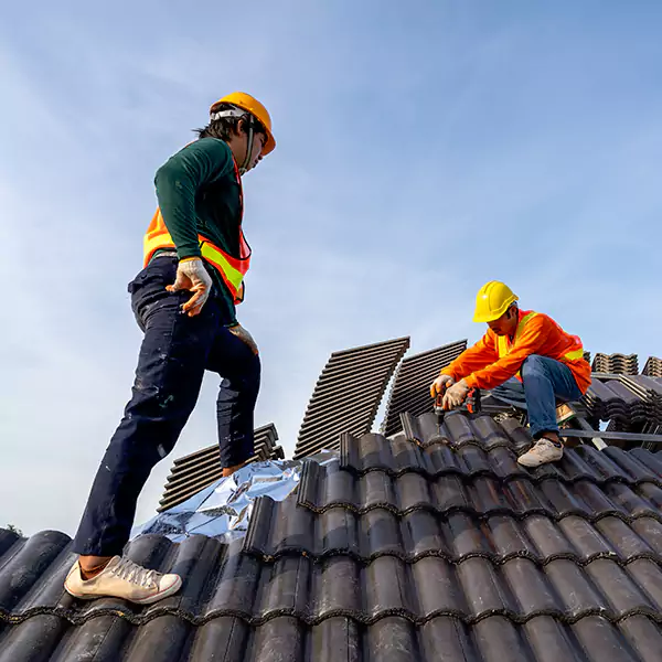 Why McHenry, IL Property Owners Trust McHenry Roofing Pro for Emergency Roof Repair?